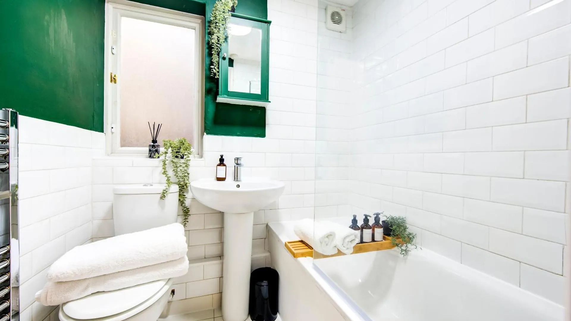 Heart Of Hackney - 2Bed Garden Flat Sleeps 6 Apartment London 0*,  United Kingdom